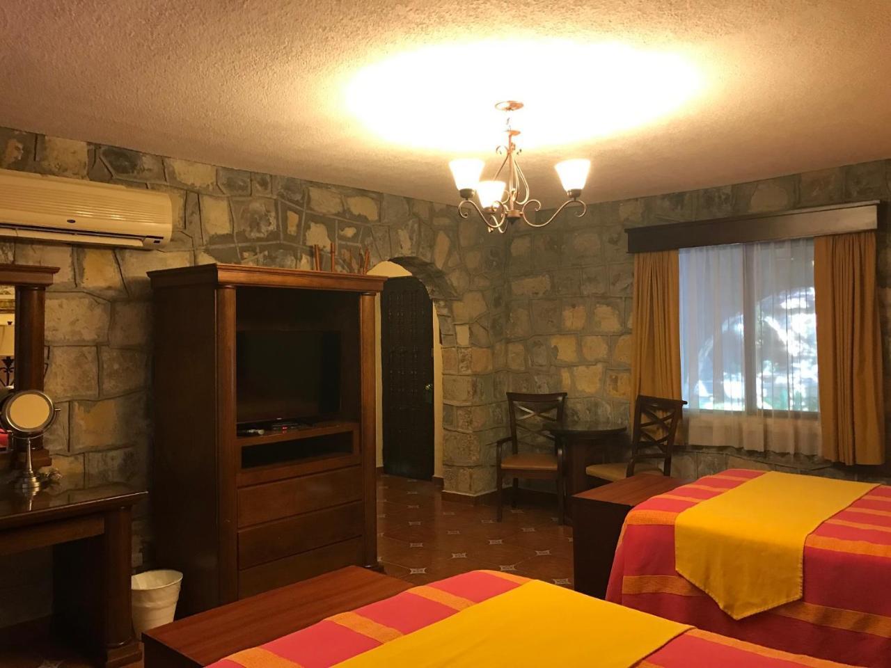 Hotel Valles Сьюдад-Вальес Екстер'єр фото