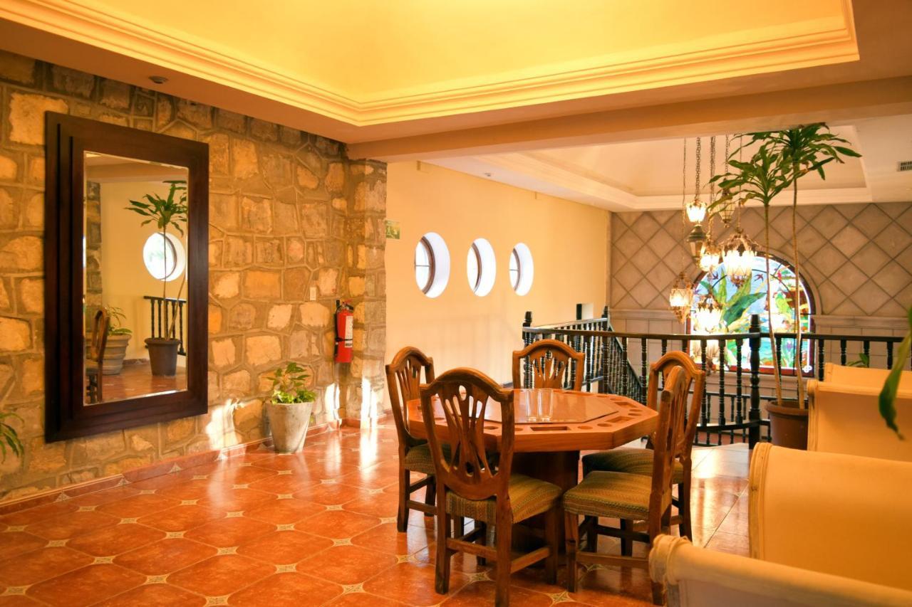 Hotel Valles Сьюдад-Вальес Екстер'єр фото